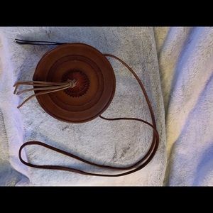 Gorgeous round Frye bag in excellent condition.